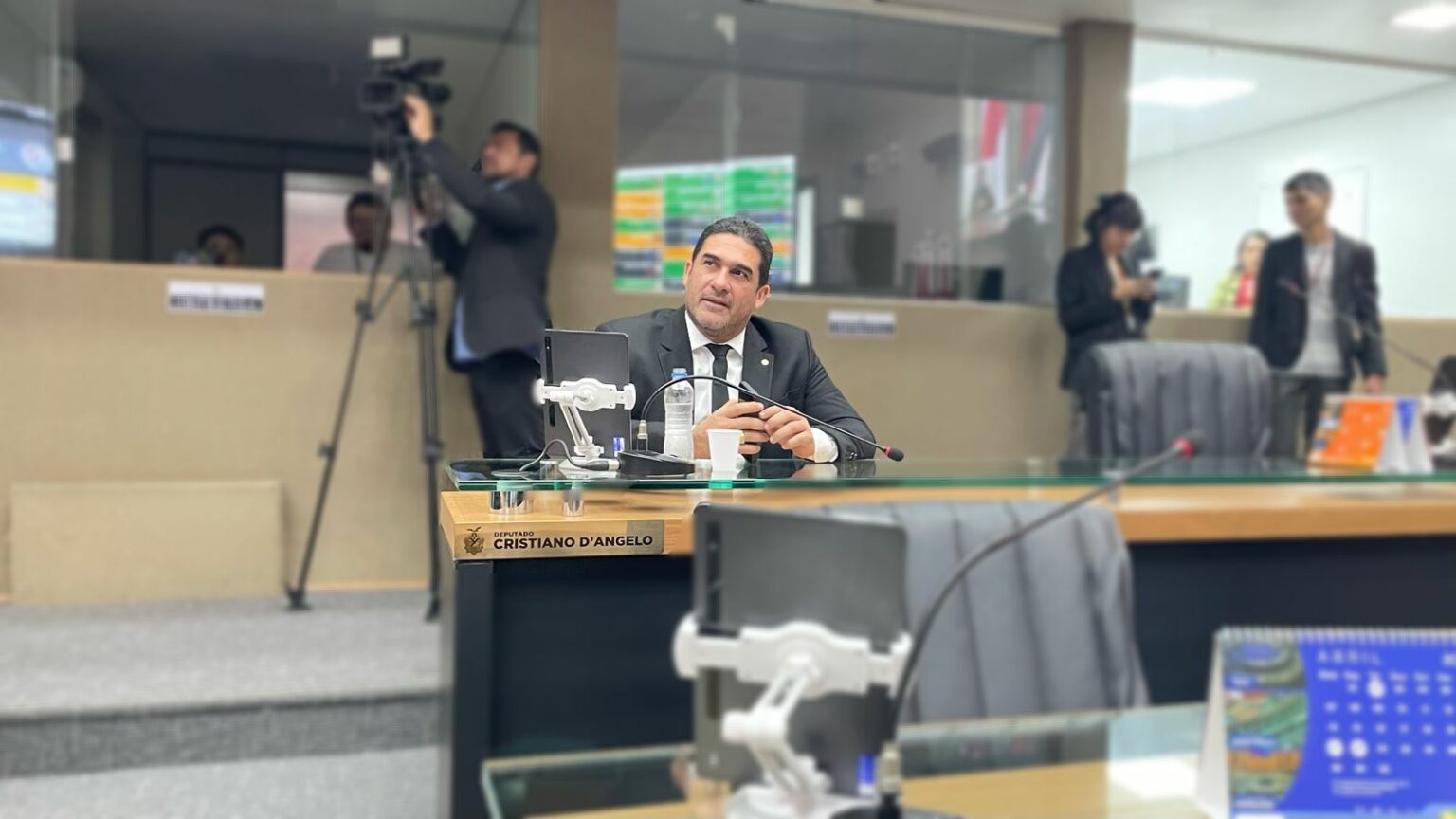 Deputado Cristiano DAngelo propoe Projeto de Lei para Apoio a Parentalidade Atipica na rede publica estadual de saude nYZzJC