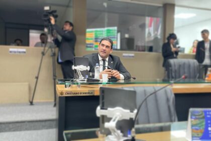 Deputado Cristiano DAngelo propoe Projeto de Lei para Apoio a Parentalidade Atipica na rede publica estadual de saude nYZzJC