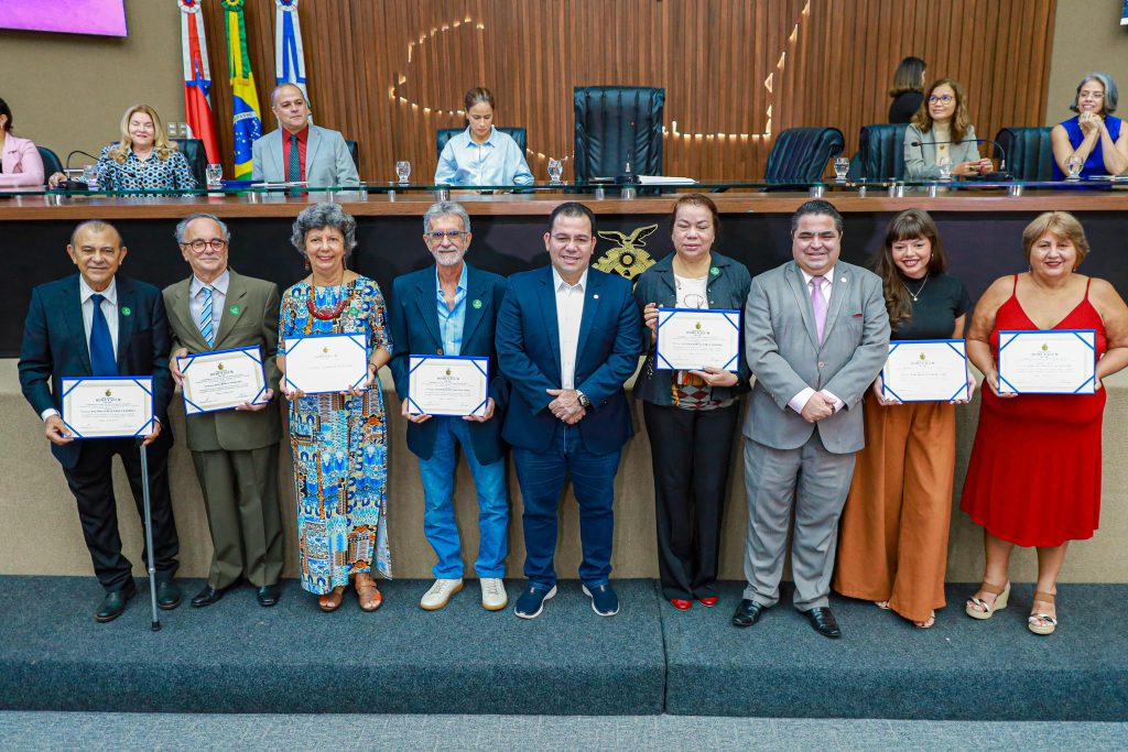 Deputado Wilker Barreto homenageia 55 anos do curso de jornalismo da Faculdade de Informacao e Comunicacao da Ufam Foto Davide Silva 1024x683 1