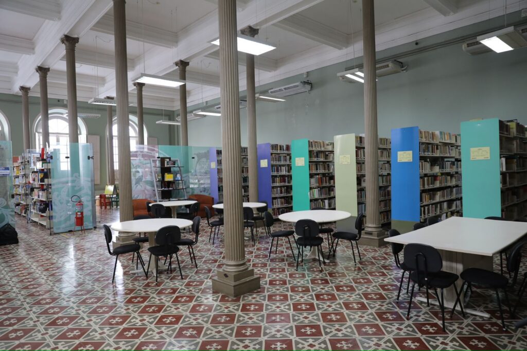 Biblioteca Pública do Amazonas: espaço centenário coleciona histórias de funcionários e frequentadores 4 Dia da Biblioteca 3 1024x682 1