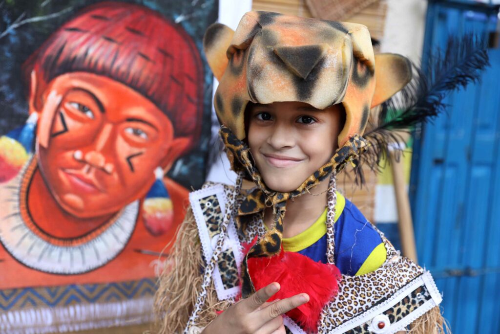 No Dia dos Povos Indígenas, escola da rede estadual promove 2ª edição de feira temática 8 Educacao Feira dos Povos Indigenas Aluno Luiz Gustavo Foto Euzivaldo Queiroz Seduc 1024x683 1