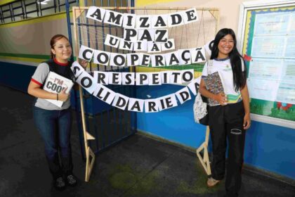 Educacao Acoes do NISE nas Escolas Euzivaldo Queiroz Seduc 19 1024x683 1