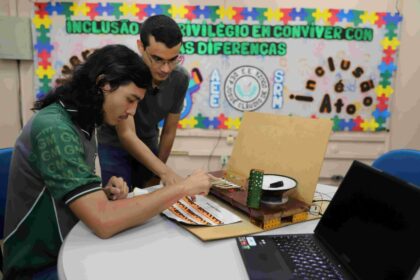 Educacao Aluno Alessandro Lion ex aluno que participou do projeto fotos Eduardo Cavalcante seduc Am 1 1024x683 1