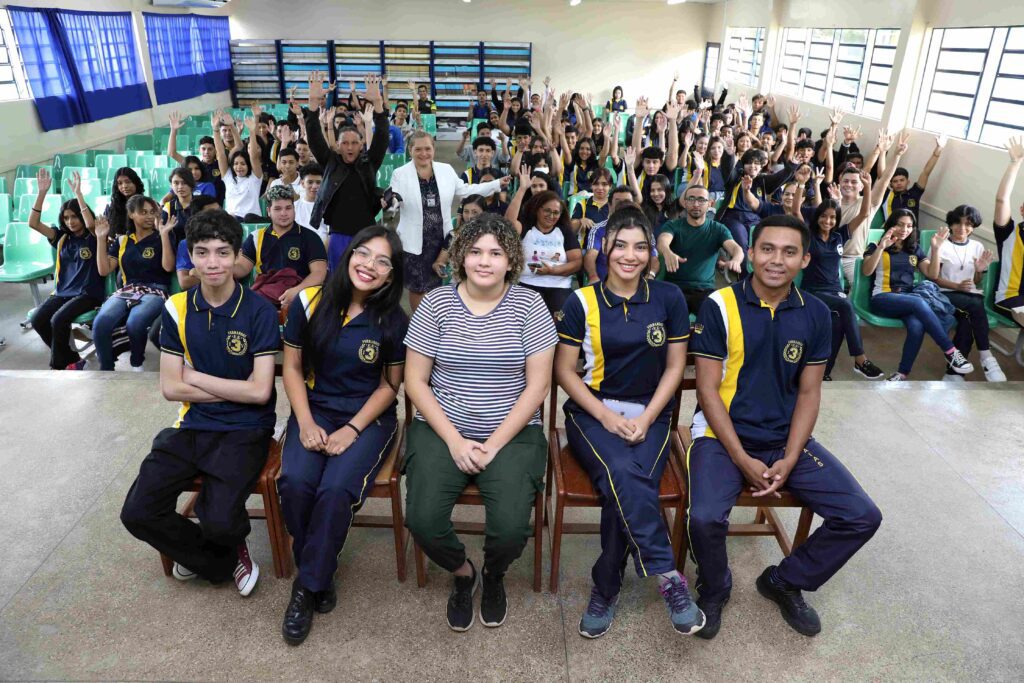 Educação que transforma: Projeto de escola estadual amplia aprovação de alunos em vestibular 2 Educacao Projeto A caminhon da universidade Foto Euzivaldo Queiroz Seduc 1024x683 1