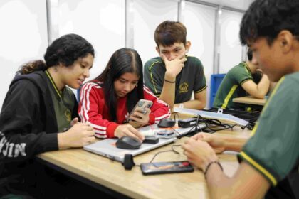 Educacao laboratorio movel de engenharia Fotos Eduardo Cavalcante seduc Am 9 1024x683 1