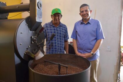 Emendas parlamentares do deputado Joao Luiz estao transformando a vida de familias que trabalham com cafe no Amazonas Foto Mauro Smith