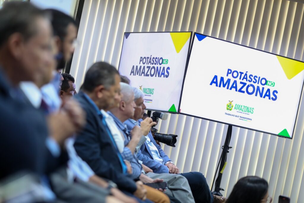 Wilson Lima entrega licença de instalação para exploração do potássio em Autazes e prevê a geração 2,6 mil empregos diretos já na fase de instalação da atividade 3 Exploracao de Potassio Mauro Neto 1024x682 1
