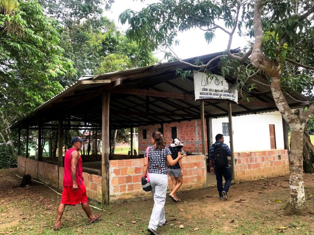 Pesquisa apoiada pelo Governo do Amazonas aponta modelos de gestão para pesca de pequena escala na Amazônia 3 FAPEAM Foto Arquivo Pessoal Dra Maria Angelica de Almeida 1 1024x768 1