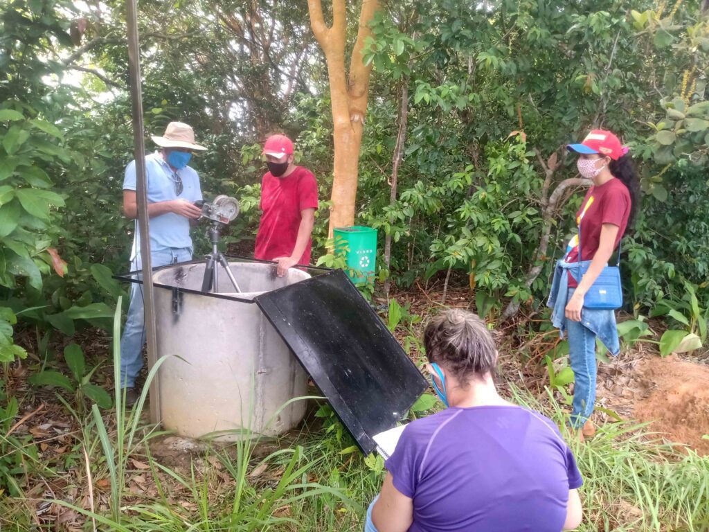 Governo do Amazonas apoia pesquisa que analisa temperatura em subsuperfície da terra 3 FAPEAM PESQUISADORA ELIZABETH TAVARES PIMENTEL ACERVO PESSOAL 2 1024x768 1