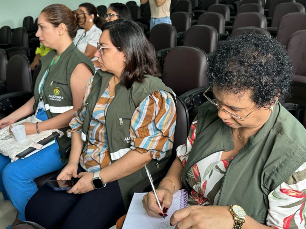 Amazonas traça estratégias para intensificar a adesão à vacinação contra o HPV 3 FVS RCP Vacinacao HPV FOTO Anne Alves FVS RCP 2 1024x768 1