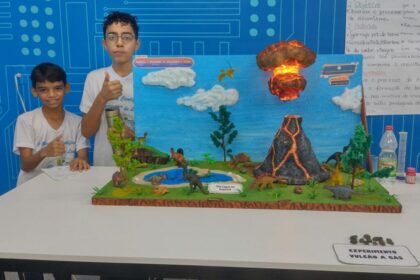 Fapeam Projeto apoiado pelo Governo do Amazonas auxilia estudantes no processo de ensino aprendizagem de Ciencias Foto Carla Ayres 2 1 1024x678 1
