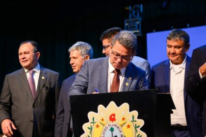 Forum de Governadores Tadeu de Souza Carta Rio Branco 02 Foto Ricardo Machado SGVG 1024x682 1