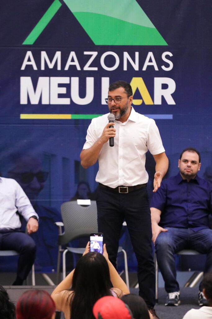 Prosamin+: Wilson Lima libera novas indenizações e reassentamentos já beneficiam 1,2 mil famílias 3 Governador Wilson Lima libera novas indenizacoes 683x1024 1