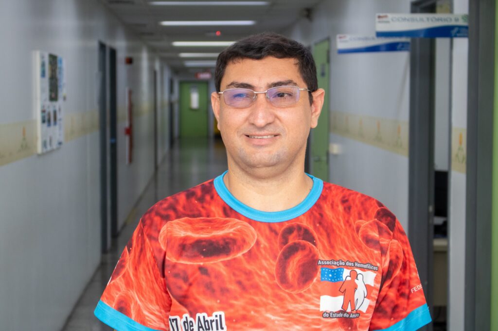 Tratamento especializado na Fundação Hemoam garante mais qualidade de vida aos pacientes com hemofilia 4 Joao Batista Foto Divulgacao Hemoam 2 1024x682 1