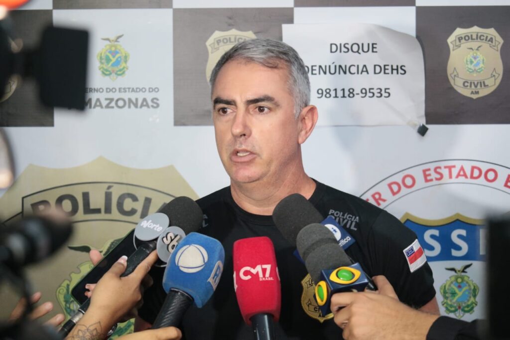 Polícia Civil autua em flagrante homem que invadiu contramão e matou mototaxista em Manaus 3 PCAM DELEGADO ALON MICHALESKI FOTO DIVULGACAO 1024x682 1