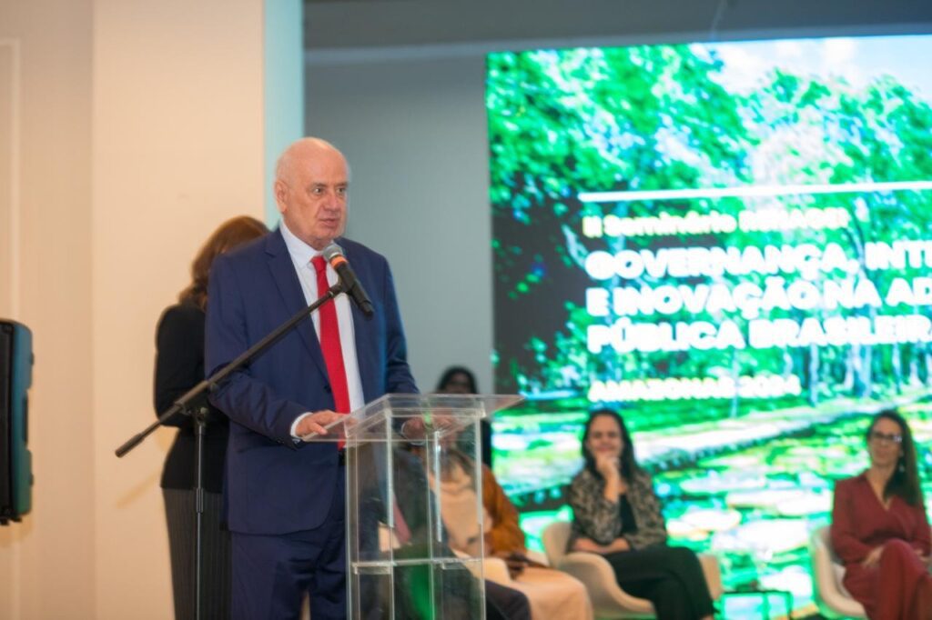 Inovação na advocacia pública brasileira é destacada durante abertura do 2º Seminário Renagei 5 PGE AM 1 secretario de Estado de Desenvolvimento Economico Ciencia Tecnologia e Inovacao Sedecti Serafim Correa 1024x682 1