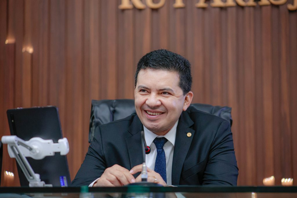 PL de Delegado Pericles faz com que o Amazonas passe a ter licenciamento provisorio para abertura de novas empresas Foto Marcio James 1024x683 1