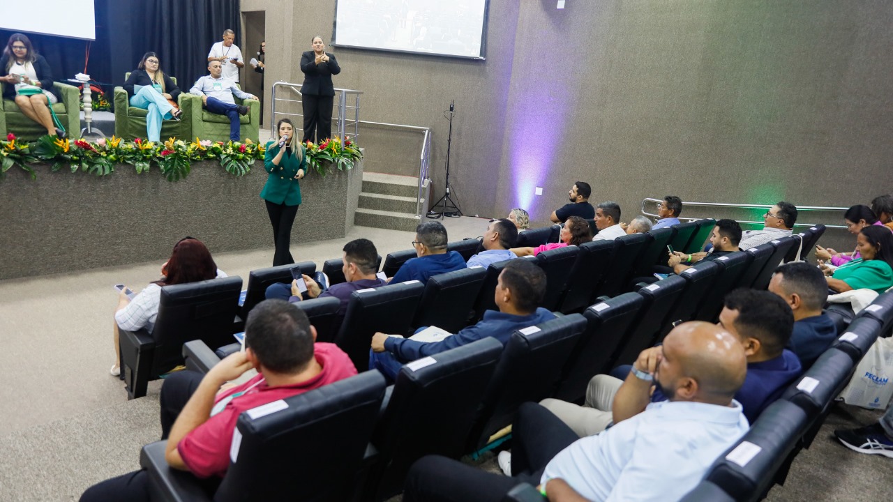 Palestra sobre abordagem politica e imagem parlamentar fecha programacao do Feclam Foto Alberto Cesar Araujo