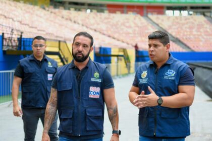 Presidente da Comissao de Defesa do Consumidor da Aleam Mario Cesar Filho e Procon AM emitem notificacao ao Amazonas FC por pratica de precos excessivos 1024x820 Lqyz91