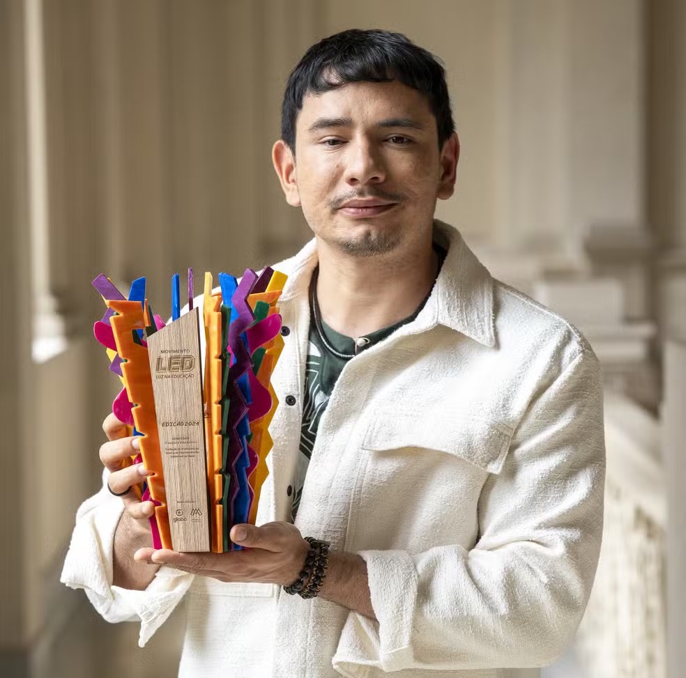Professor da UEA vence Premio Led de Educacao 2024 BobPaulino 1