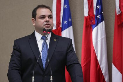Propositura de Roberto Cidade que incentiva a contratacao de maes solo e transformada em lei Foto Herick Pereira