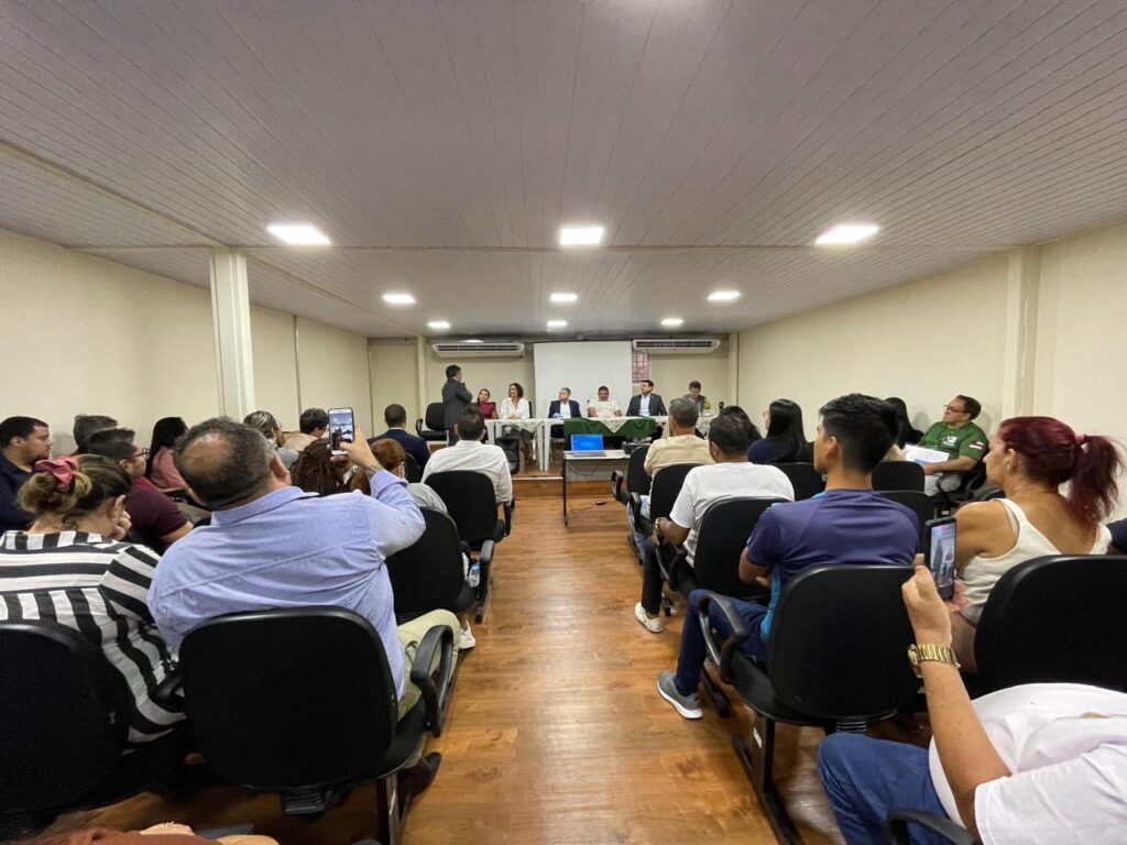 Ipaam reúne com Associação dos Flutuantes para esclarecer sobre regularização e permanência no Tarumã-Açú 2 REUNIAO LICENC. FLUTU. IPAAM 1 1024x768 1