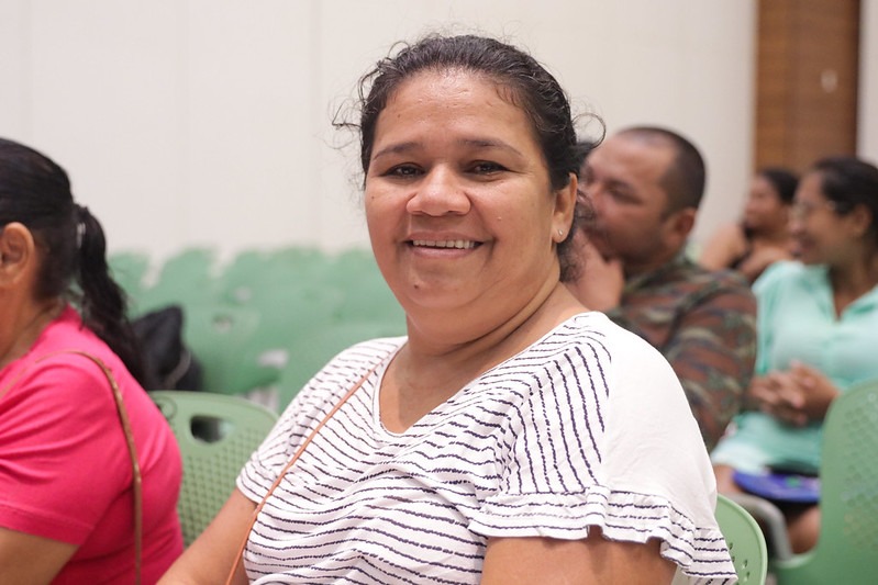 “Vai mudar a vida de muitas pessoas, inclusive a minha e dos meus irmãos”, diz moradora da Sharp reassentada pelo Governo do Amazonas 4 Reassentamento Prosamin 4 Personagem Raimunda Martins Foto Arthur Castro Secom
