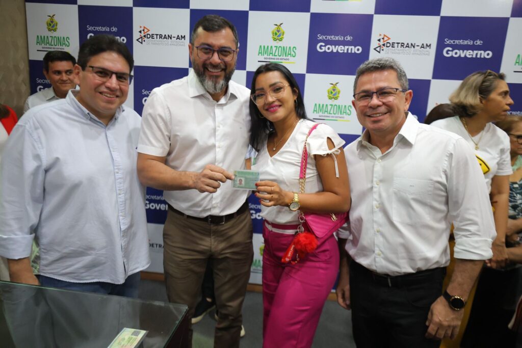 Governador Wilson Lima entrega mais de 200 habilitações do projeto CNH Social 4 SECOM CNH SOCIAL2 FOTO DIEGO PERES 1024x683 1