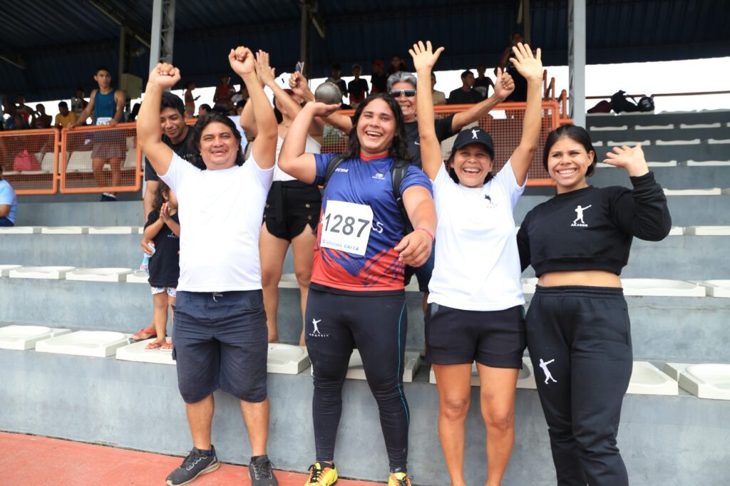 Atleta do Bolsa Esporte Estadual é destaque no arremesso de peso 5 SEDEL Familia do atleta acompanha em todas as competicoes FOTO Julcemar Alves 1024x682 1