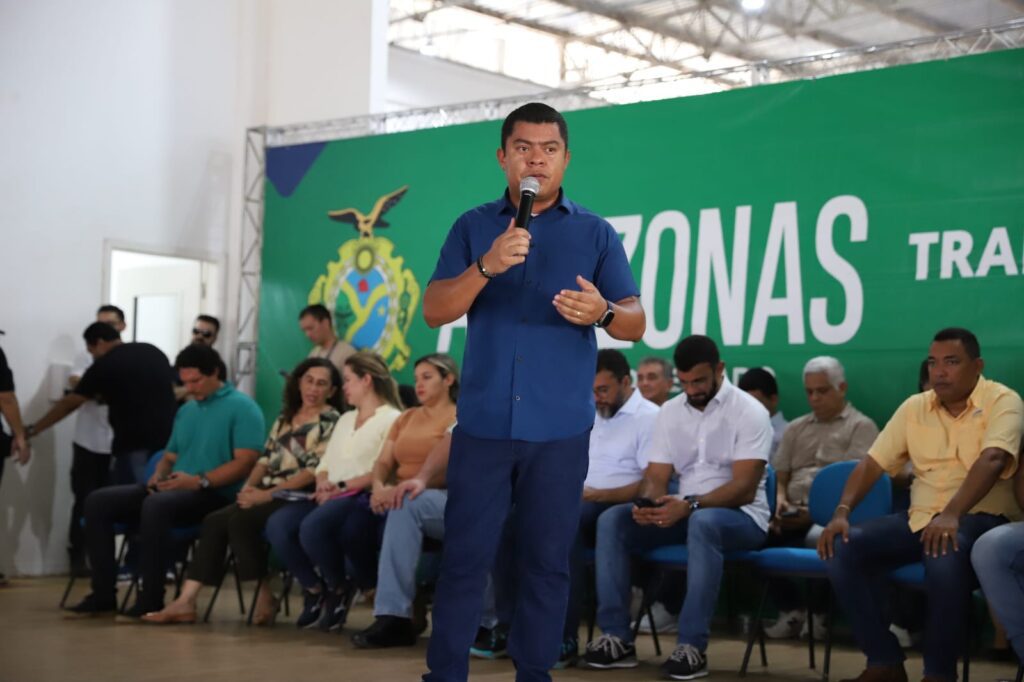 Governo do Amazonas fomenta setor primário com entregas de mudas, aquisição de alimentos e kits de proteção individual ao pescador 3 Sepror Careiro Foto Emerson Martins Sepror 6 1024x682 1