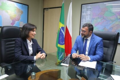 Wilson Lima apresenta mercado de carbono e iniciativas sustentaveis do Amazonas a embaixadora polonesa no Brasil FOTO DIEGO PERES SECOM 8 1024x682 1