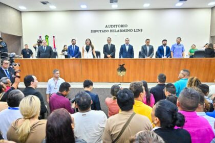 Assembleia Legislativa do Amazonas realiza homenagem ao Dia do Lider Comunitario Foto Rodrigo Brelaz 1024x683 Ky5VQs