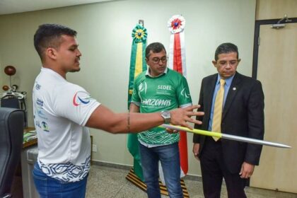 Atleta Pedro Nunes quebra recordes brasileiro e sul americano de dardo com apoio do deputado Joao Luiz Foto Mauro Smith QdG3et