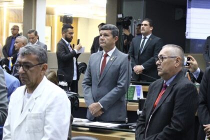 Comandante Dan afirma que impactos negativos das mudancas climaticas a populacao podem ser minorados 6AFM9P
