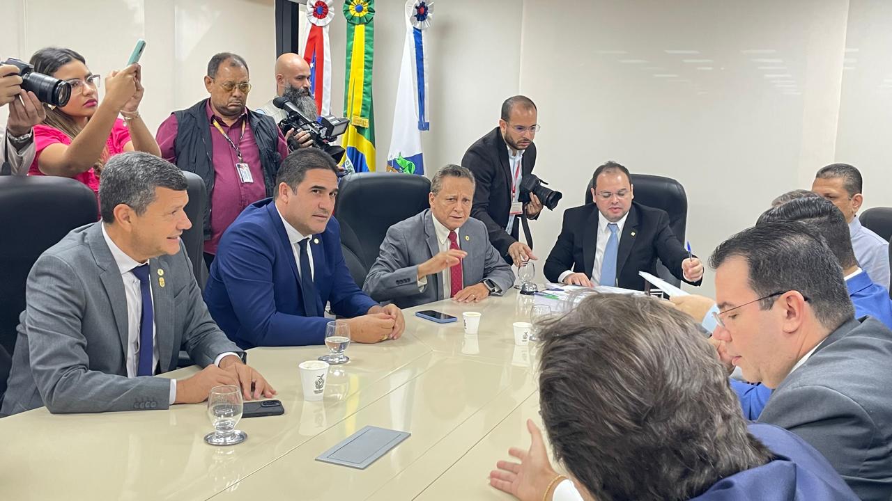 Cristiano DAngelo participa de entrega do relatorio anual da Sefaz 2023 a Aleam Foto Ney Oliveira
