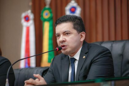 De autoria de Delegado Pericles Lei que cria o Licenciamento Provisorio para abertura de empresas no Amazonas e sancionada Foto Marcio James 1024x683 egNzQR