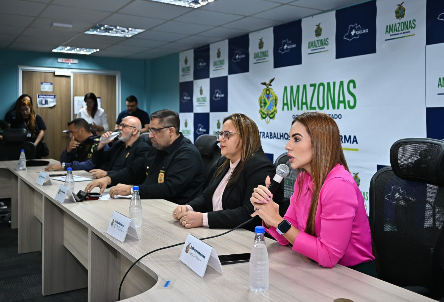 Debora Menezes acompanha desdobramentos da operacao Caminhos Seguros que prendeu pessoas acusadas de crimes sexuais infantil 4f0Ghx