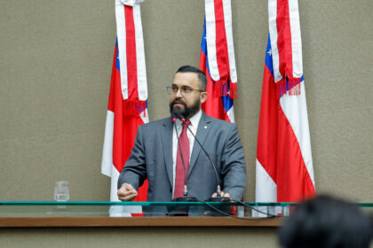 Deputado Dr. George Lins propoe vedacao a pulverizacao aerea de agrotoxicos no Amazonas Foto Leandro Castro GgQFGi