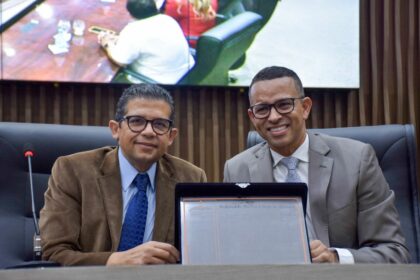 Deputado Joao Luiz destaca que Diploma Cidade Manaus para secretario Jorge Oliveira mostra seriedade no trabalho do esporte 46WWFQ