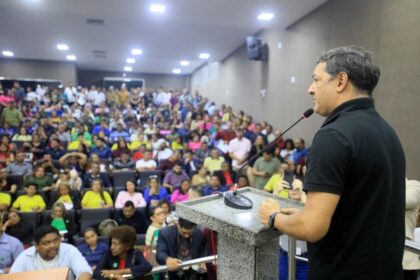 Felipe Souza homenageia lideres comunitarios que fazem parte da sua trajetoria politica 1024x682 N1d2by