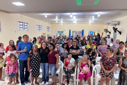 GLORIA CARRATTE CAMPOS SALES. NO MEIO jhTVQs