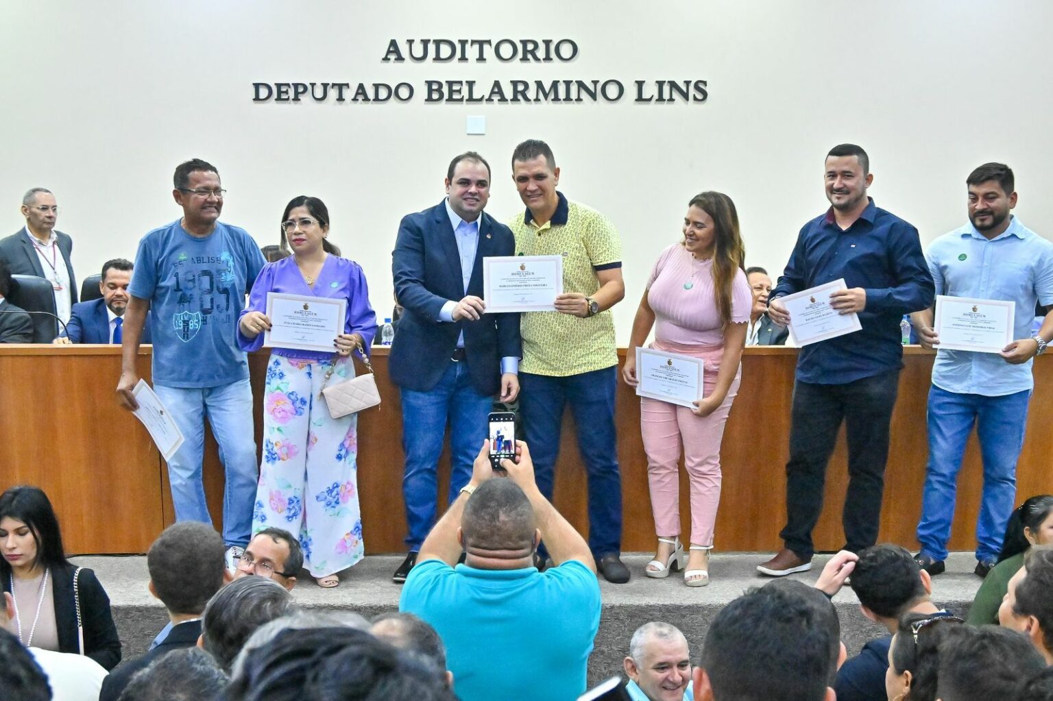 Roberto Cidade preside Sessao Especial alusiva ao Dia do Lider Comunitario e reune mil representantes da classe Foto Rodrigo Brelaz uDKR85