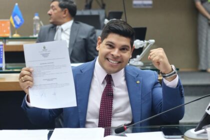 Sancionada Lei do deputado Mario Cesar Filho que garante ate dois acompanhantes as Pessoas com TEA nas unidades de saude do Amazonas Foto Leandro Cardoso 1024x682 oPrfks