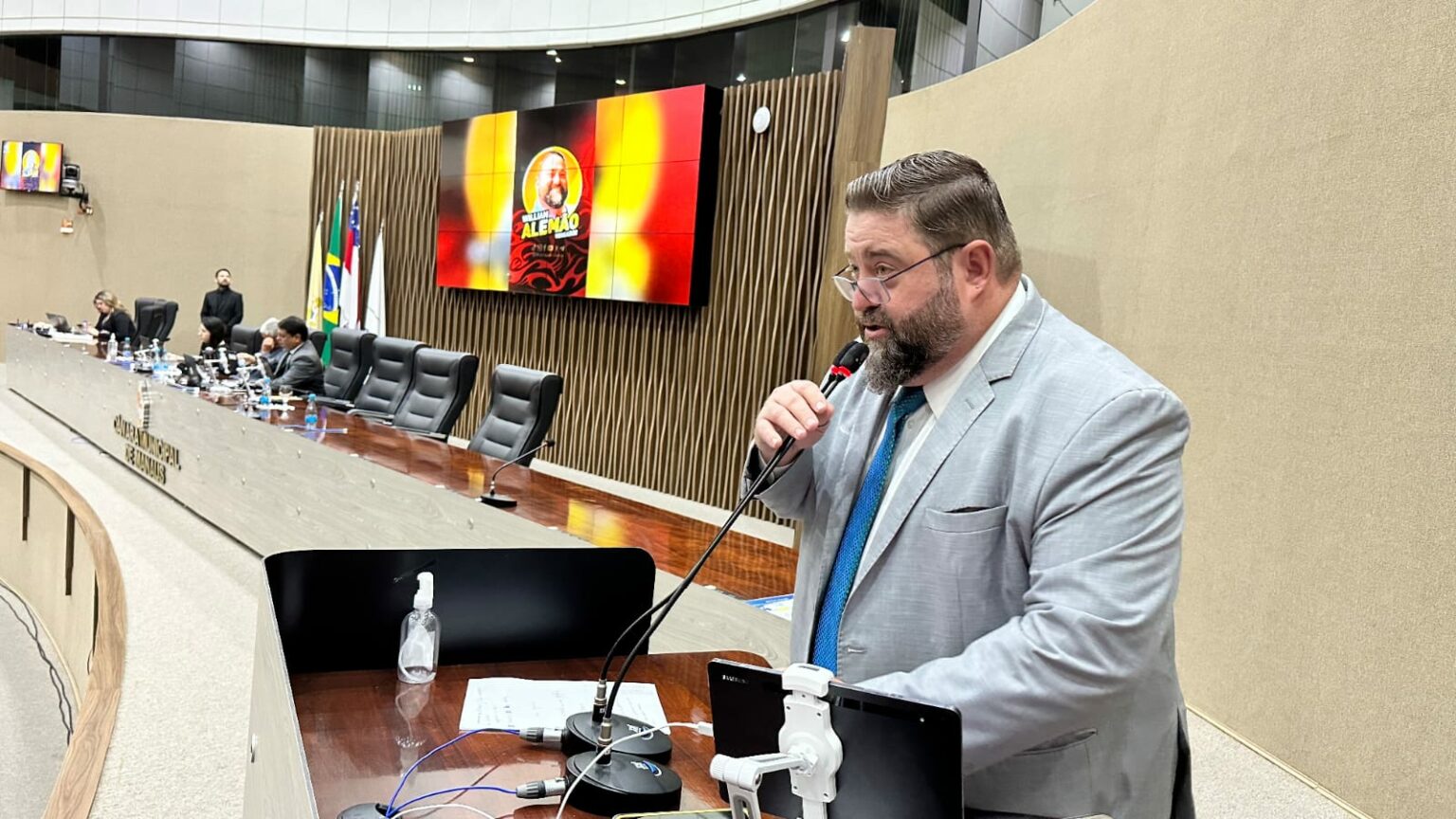 William Alemao 4 jcoN5P