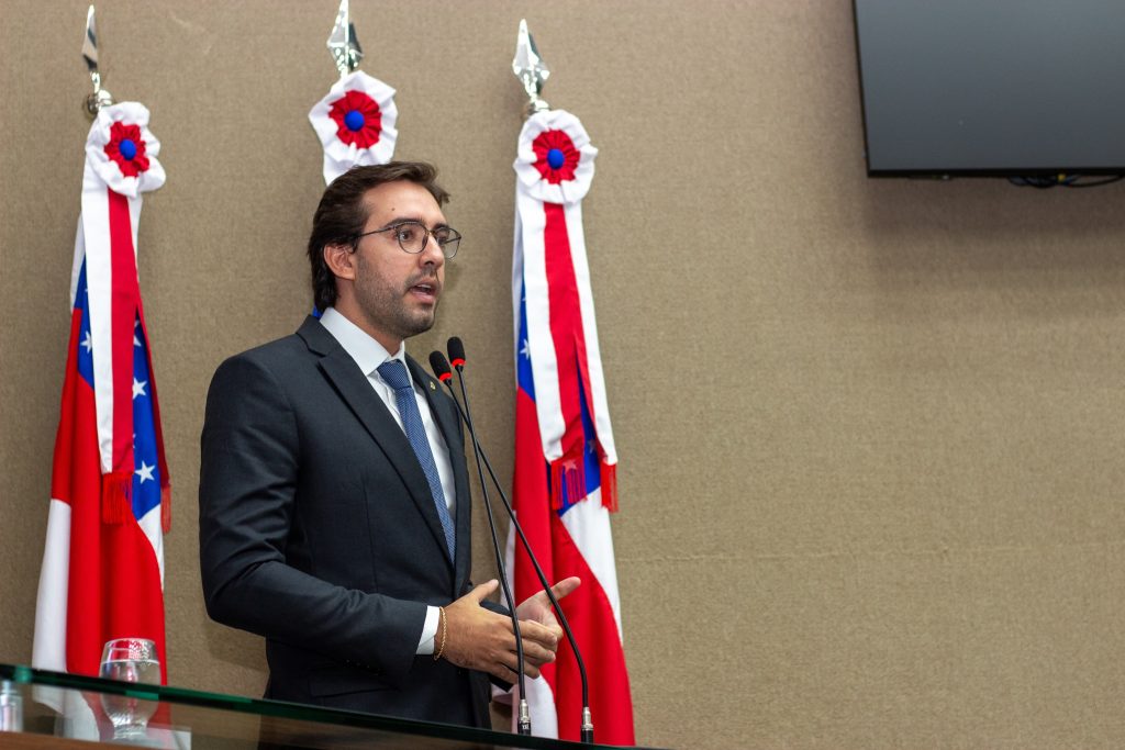 Apos abertura de curso da UEA em Novo Remanso Thiago Abrahim assegura que nao medira esforcos para levar polos rurais para outros municipios Foto Jhonantan Darth 1024x683 6RlIhB