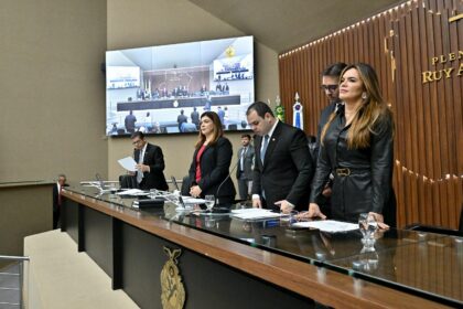 Presidente Roberto Cidade comanda votacao que aprovou diretrizes do PLDO 2025 Foto Rodrigo Brelaz wxCFXq