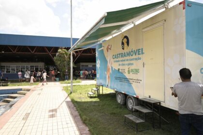 Apos articulacao da deputada Joana Darc Shopping Sao Jose recebe acao itinerante do Castramovel 1024x682 gljAAO