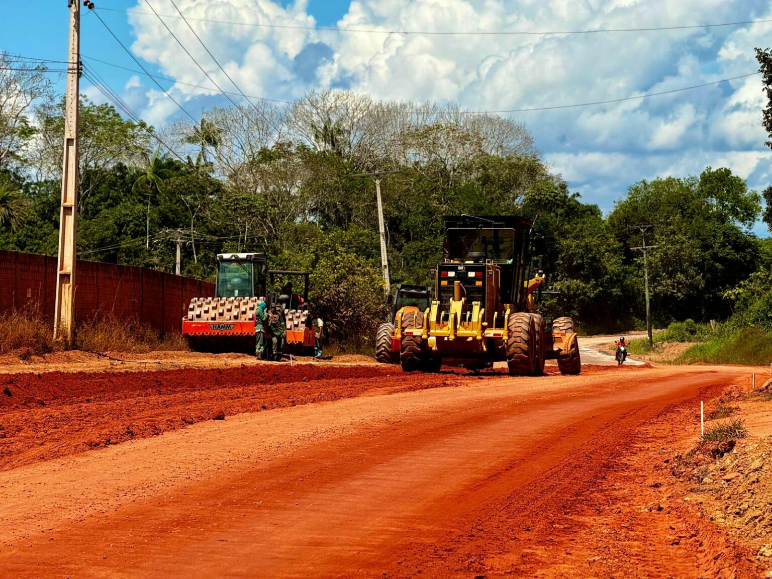Deputado Cristiano DAngelo garante retomada das obras na AM 453 fortalecendo a infraestrutura e economia de Manacapuru Foto Ely Caldeira MurwVC