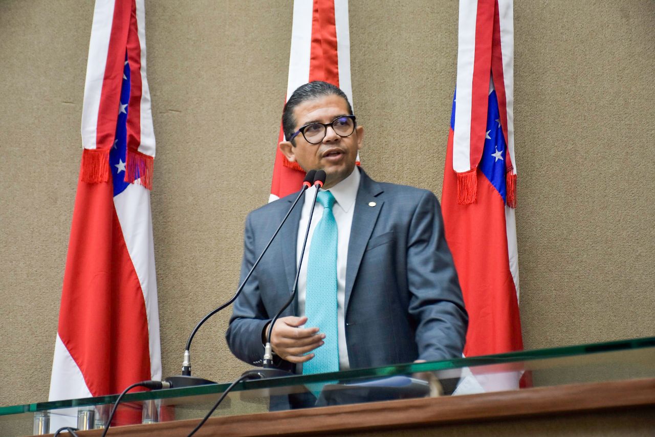 Deputado Joao Luiz propoe Anteprojeto de Lei que dispoe sobre a inclusao do simbolo de conscientizacao nos uniformes de alunos com TEA no Amazonas Foto Mauro Smith Corbhf