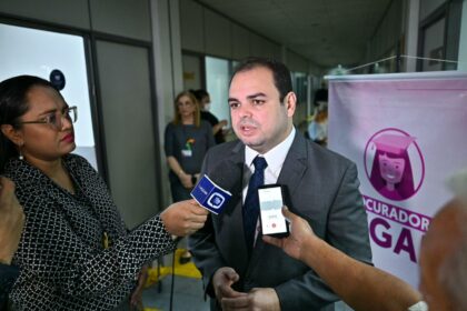 Roberto Cidade e autor de Lei que assegura as vitimas de violencia domestica informacoes previas sobre o relaxamento de privacao de liberdade 1YFwU7